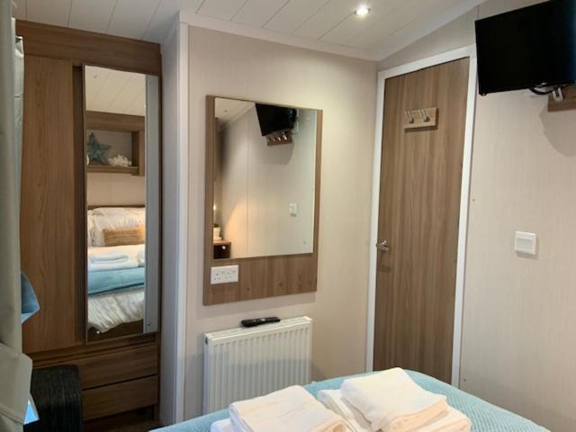 Cosy, Coastal Themed Holiday Home, Rockley Park, Poole, Dorset Exterior foto